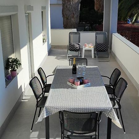 Apartman Emily, 6 Plus 2 Guests, Newly Refurbished PUY Eksteriør bilde